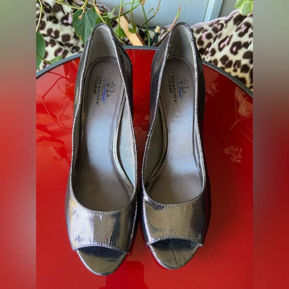 Life Stride Velocity with Memory Foam peep toe flex pumps. Corr.Sz 9M US vs 7 UK - Picture 1 of 10